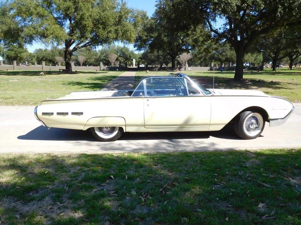 1962 Ford Thunderbird 3rd Gen - Image 23 of 31