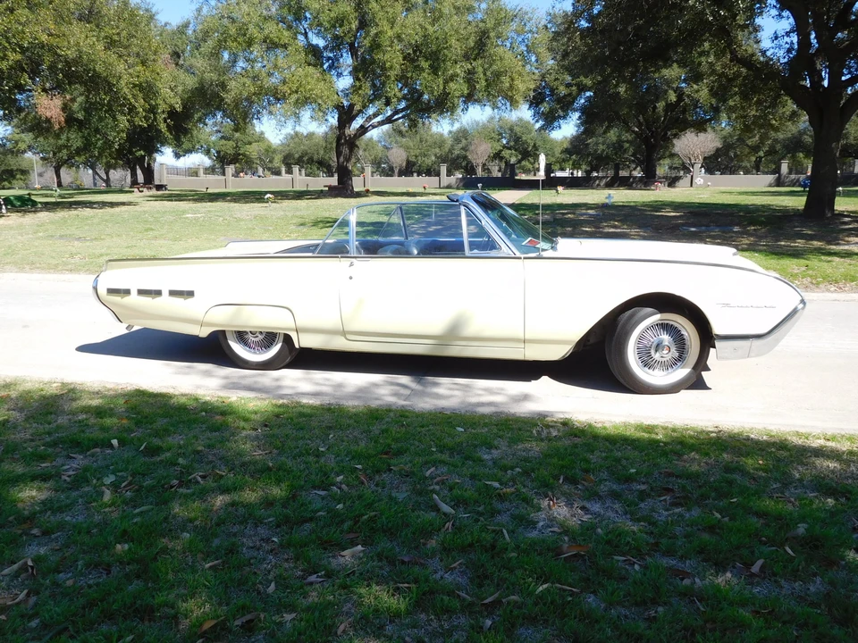 1962 Ford Thunderbird 3rd Gen - Image 24 of 31