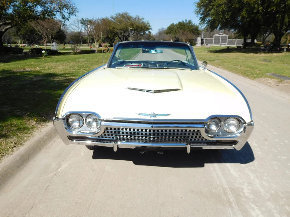 1962 Ford Thunderbird 3rd Gen - Image 29 of 31