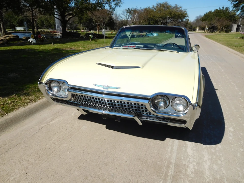 1962 Ford Thunderbird 3rd Gen - Image 30 of 31