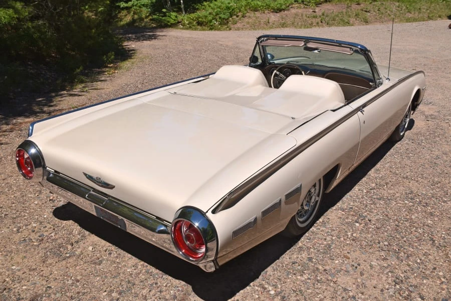 1962 Ford Thunderbird 3rd Gen - Image 10 of 12