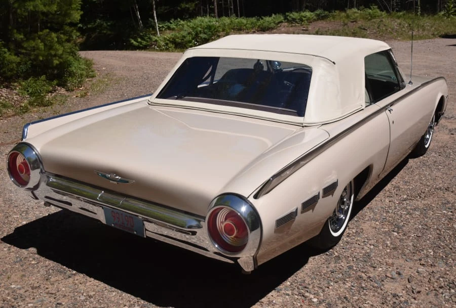 1962 Ford Thunderbird 3rd Gen - Image 11 of 12