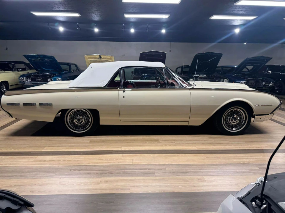 1962 Ford Thunderbird 3rd Gen - Image 7 of 31