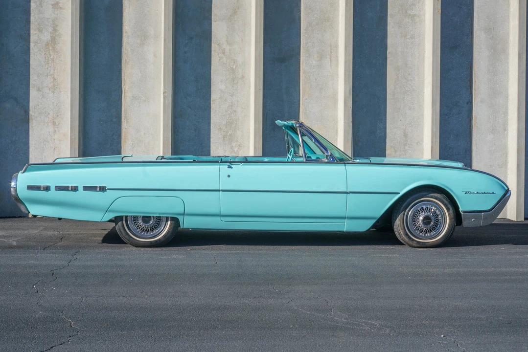 1962 Ford Thunderbird 3rd Gen - Image 15 of 31