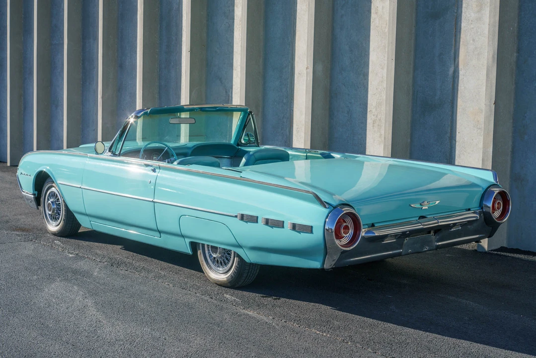 1962 Ford Thunderbird 3rd Gen - Image 9 of 31