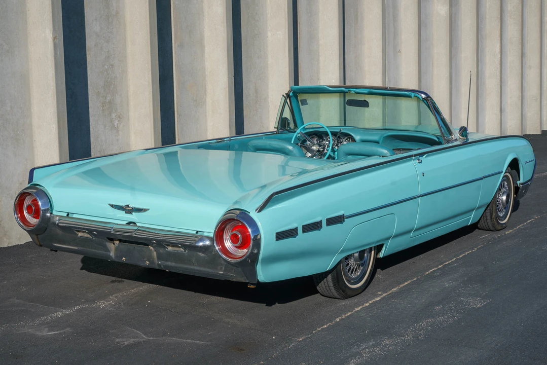1962 Ford Thunderbird 3rd Gen - Image 12 of 31