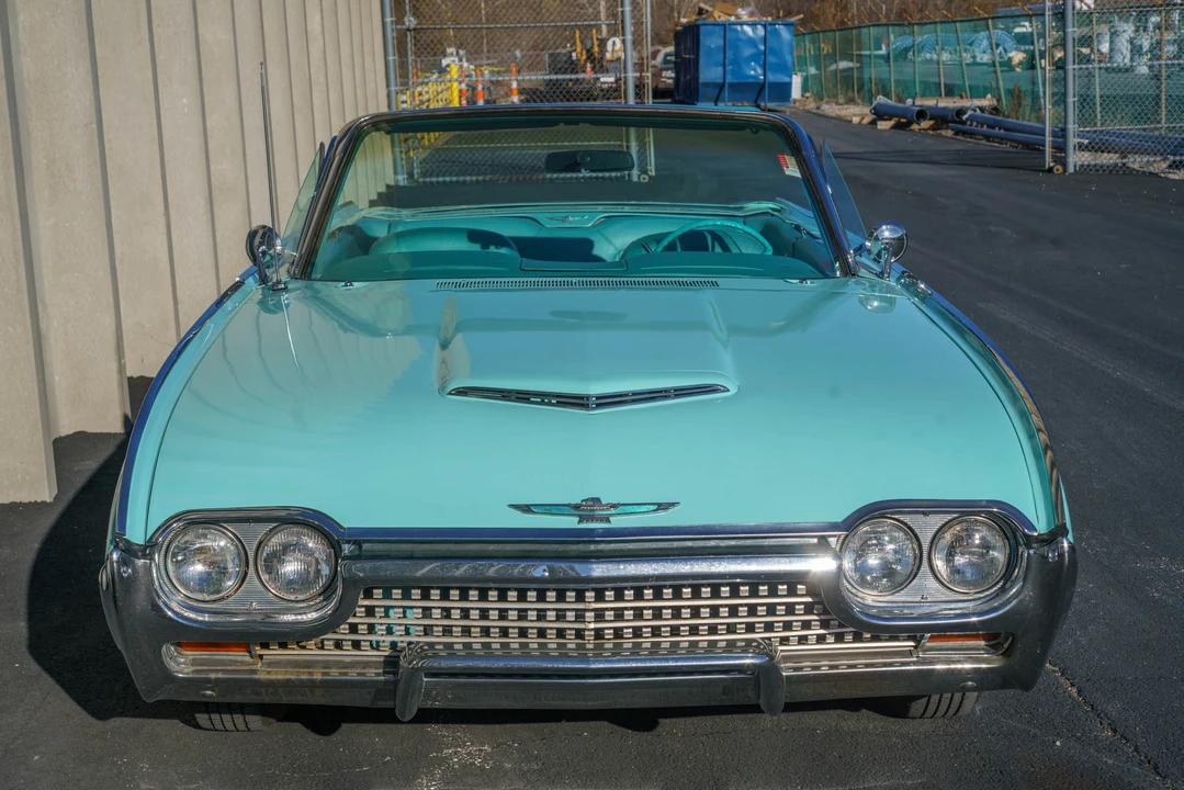 1962 Ford Thunderbird 3rd Gen - Image 16 of 31