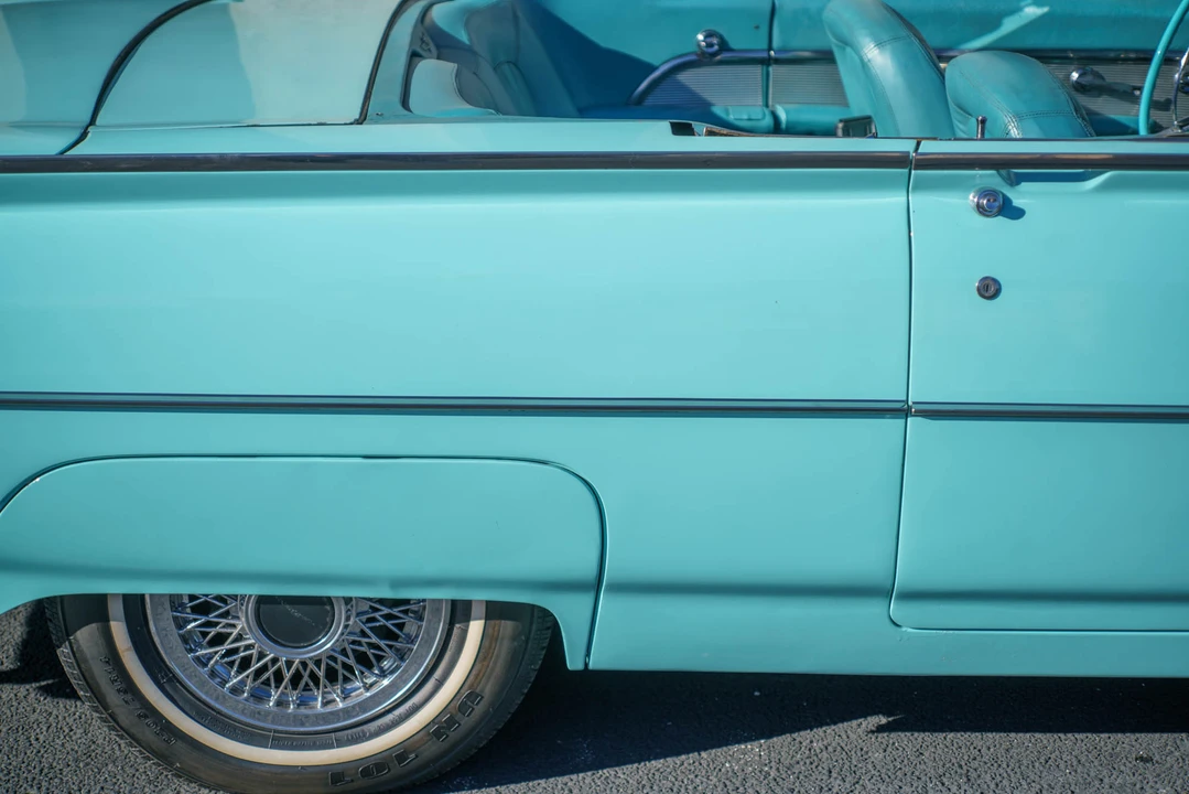 1962 Ford Thunderbird 3rd Gen - Image 29 of 31