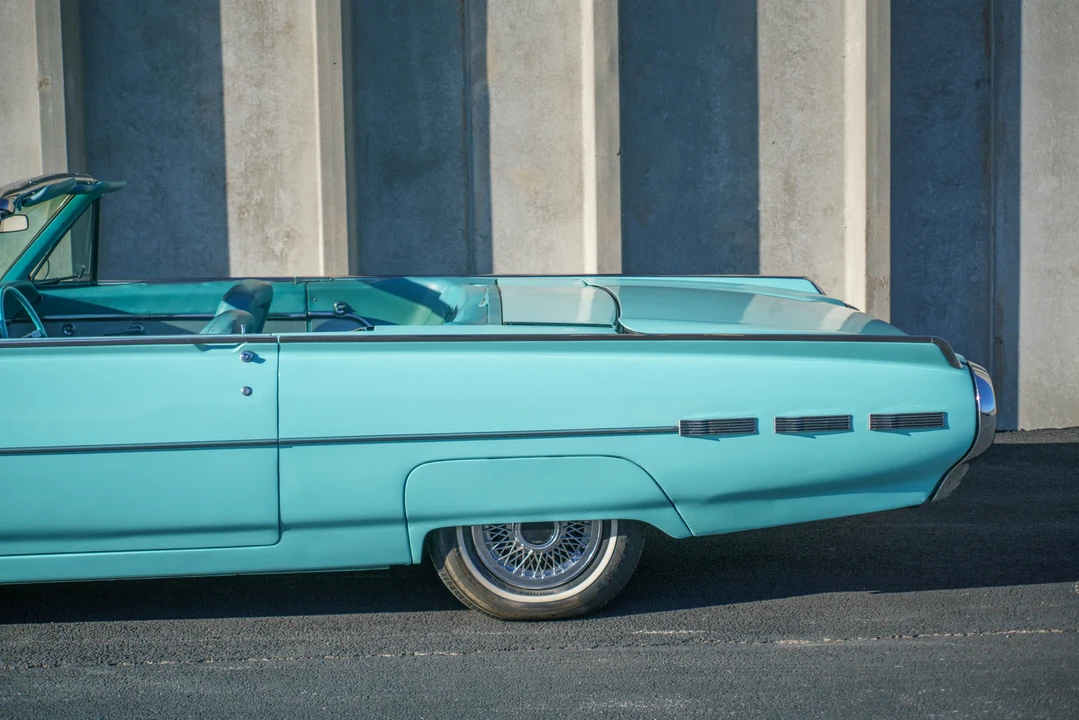 1962 Ford Thunderbird 3rd Gen - Image 19 of 31