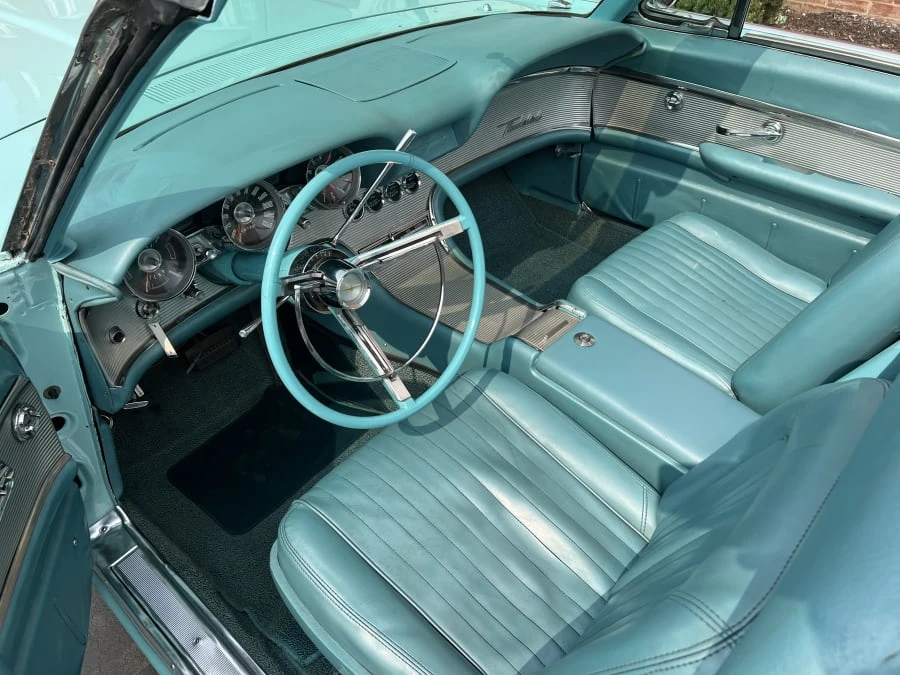 1962 Ford Thunderbird 3rd Gen - Image 4 of 7