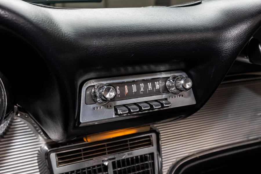 1962 Ford Thunderbird 3rd Gen - Image 24 of 31