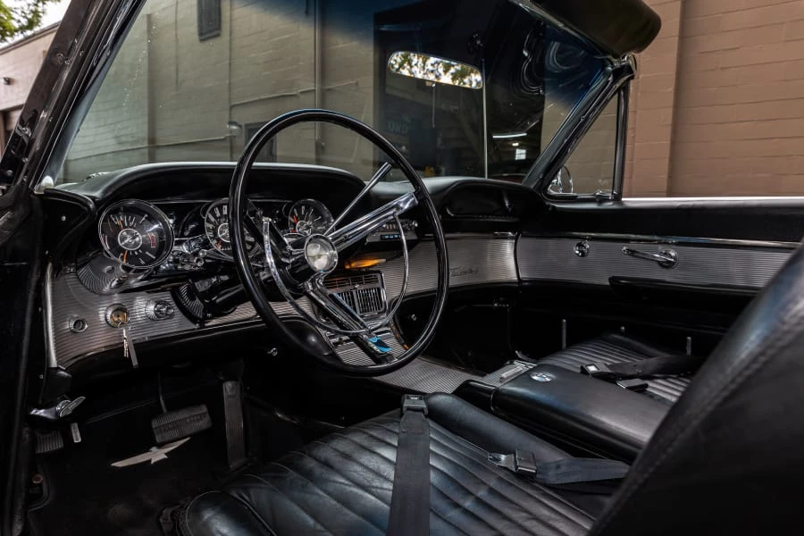 1962 Ford Thunderbird 3rd Gen - Image 19 of 31