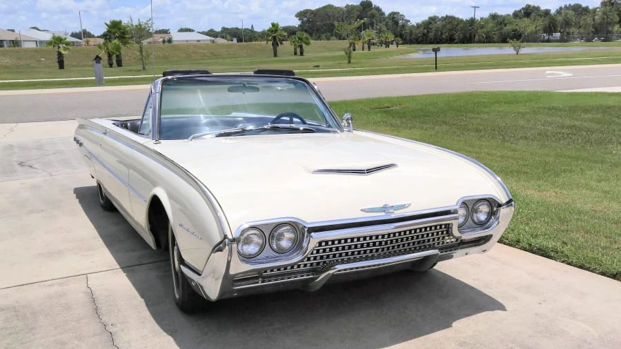 1962 Ford Thunderbird 3rd Gen - Image 2 of 10