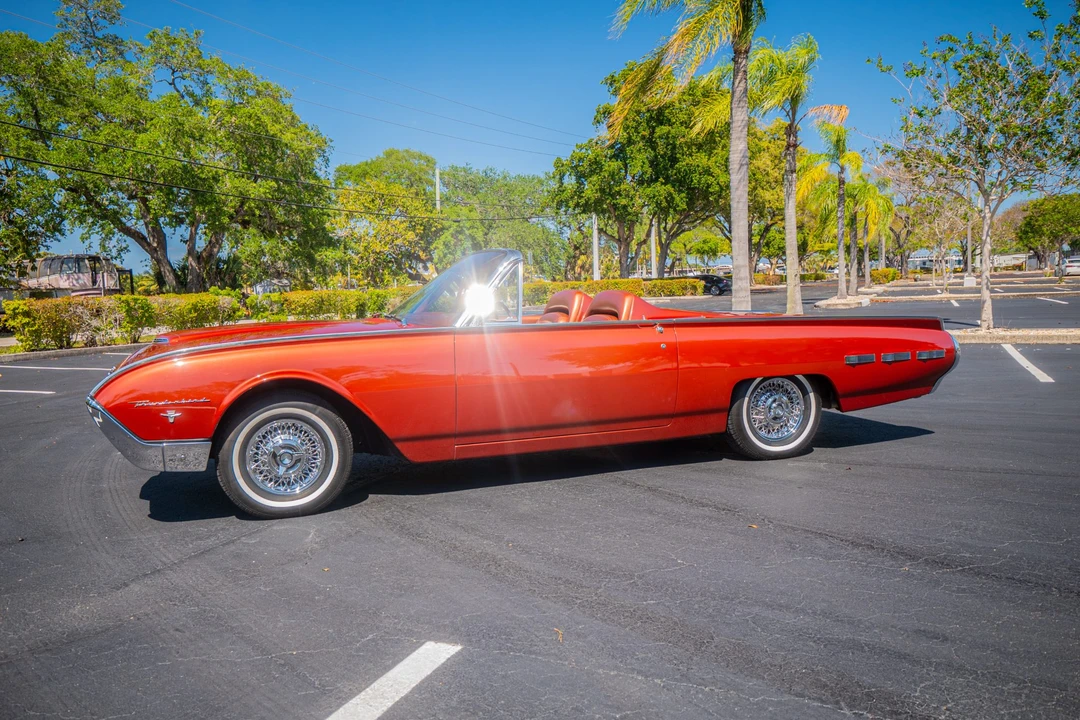 1962 Ford Thunderbird 3rd Gen - Image 8 of 31
