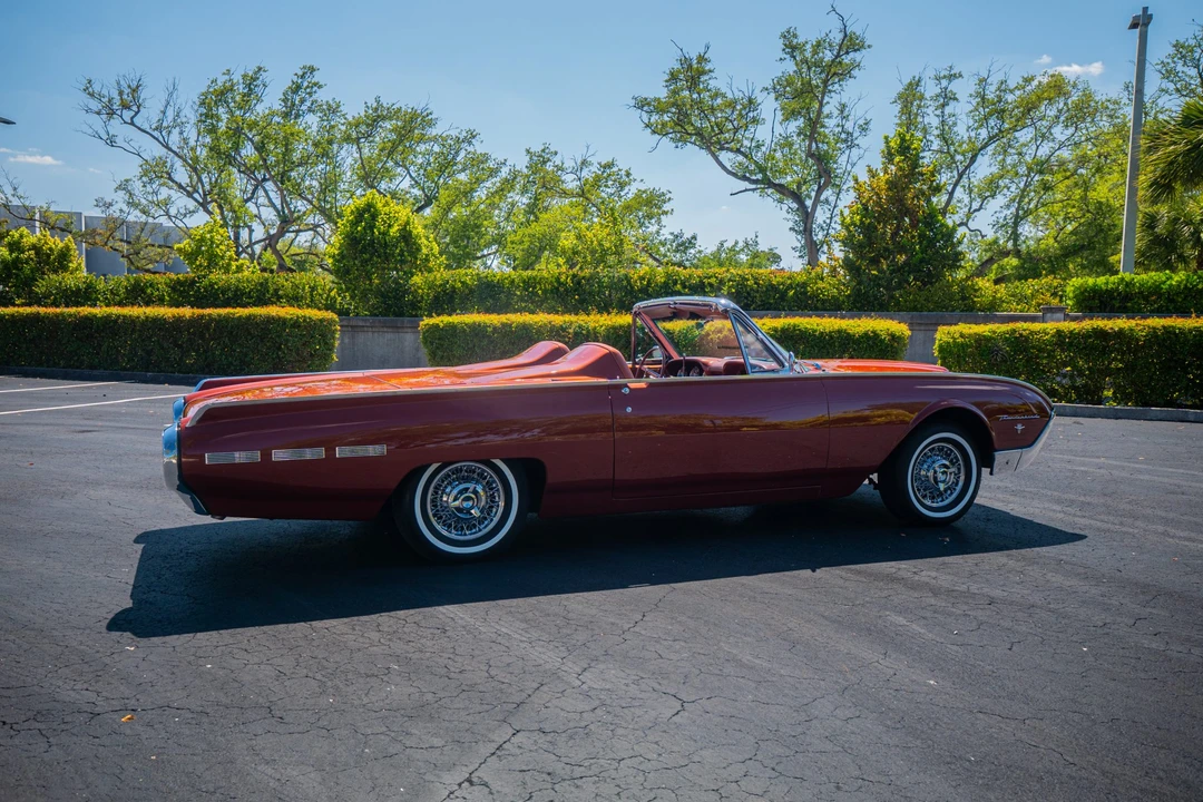 1962 Ford Thunderbird 3rd Gen - Image 28 of 31