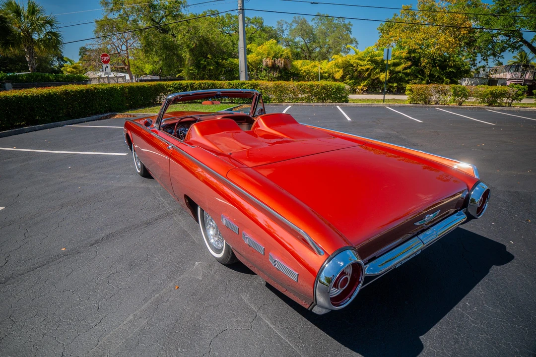 1962 Ford Thunderbird 3rd Gen - Image 19 of 31