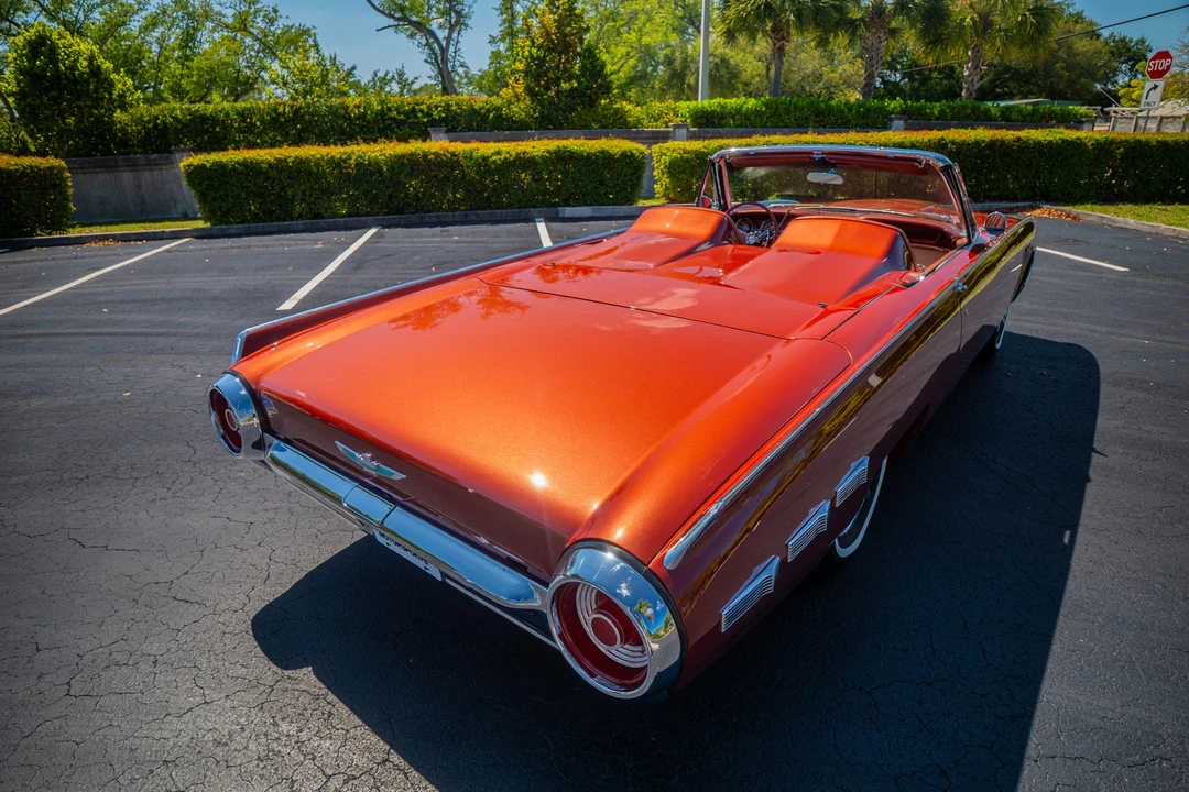 1962 Ford Thunderbird 3rd Gen - Image 24 of 31
