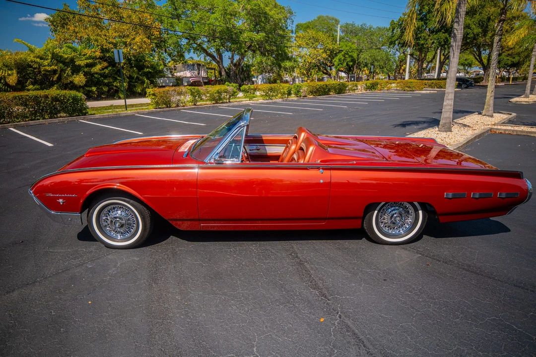 1962 Ford Thunderbird 3rd Gen - Image 9 of 31