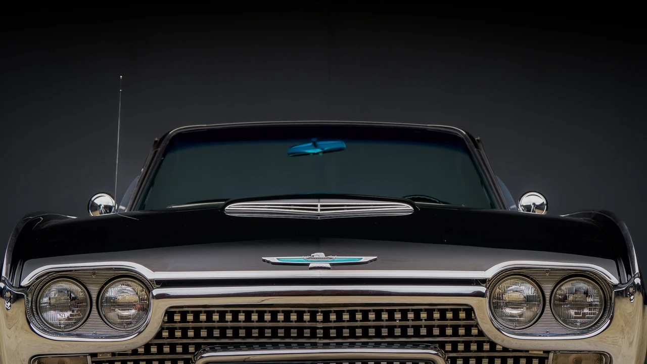 1962 Ford Thunderbird 3rd Gen - Image 25 of 31