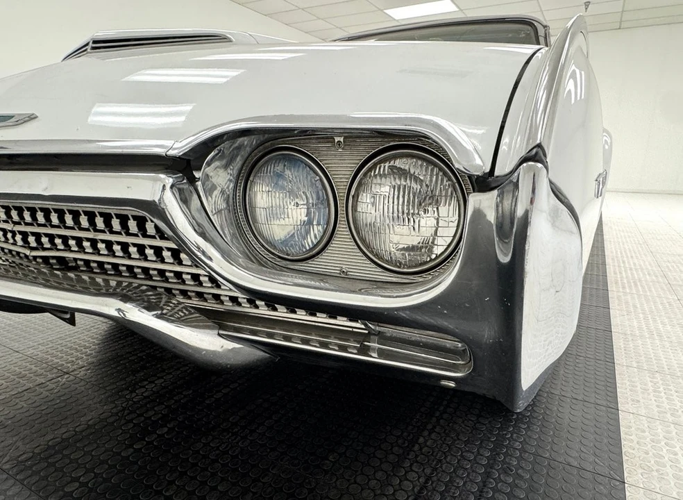 1962 Ford Thunderbird 3rd Gen - Image 19 of 31