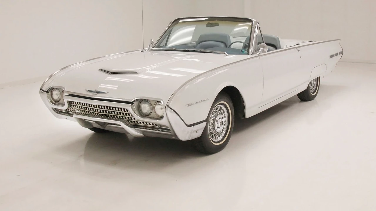 1962 Ford Thunderbird 3rd Gen - Image 2 of 31