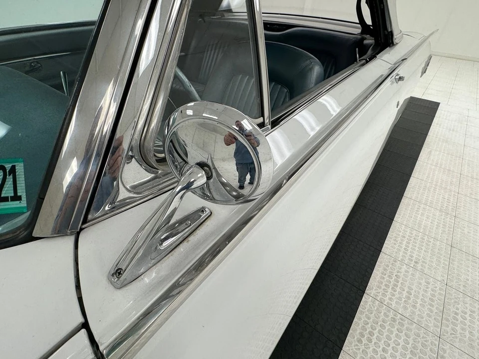 1962 Ford Thunderbird 3rd Gen - Image 26 of 31