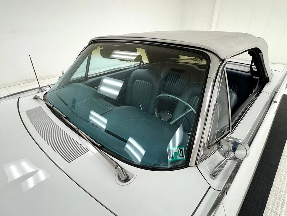 1962 Ford Thunderbird 3rd Gen - Image 22 of 31