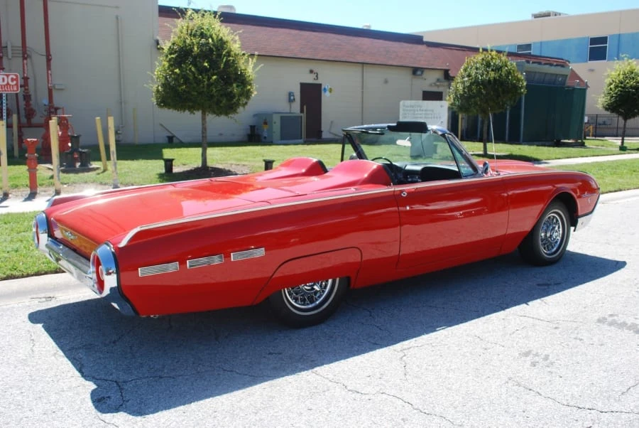 1962 Ford Thunderbird 3rd Gen - Image 11 of 12