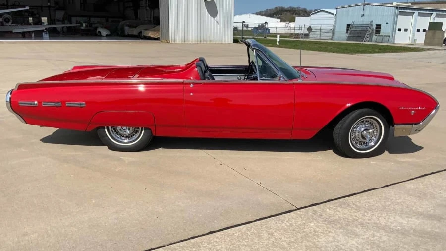 1962 Ford Thunderbird 3rd Gen - Image 2 of 13