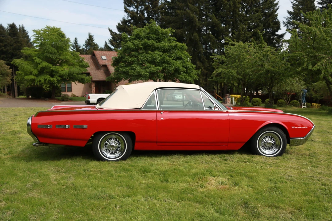 1962 Ford Thunderbird 3rd Gen - Image 13 of 31