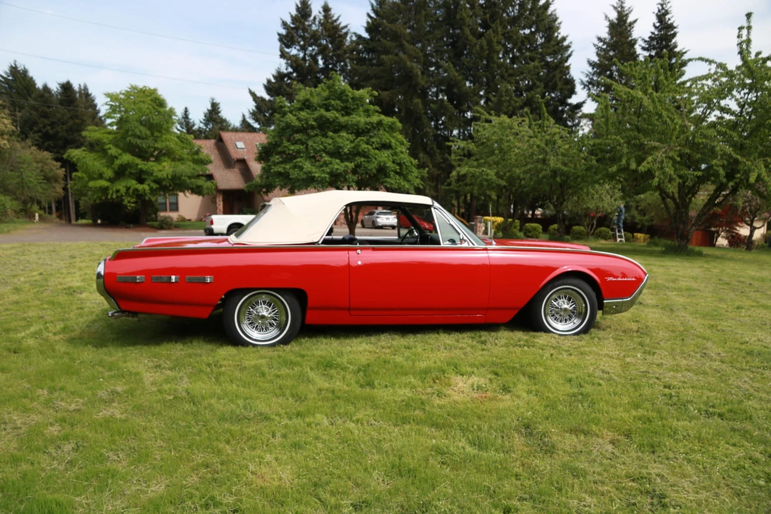 1962 Ford Thunderbird 3rd Gen - Image 14 of 31