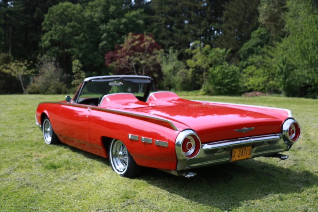 1962 Ford Thunderbird 3rd Gen - Image 9 of 31