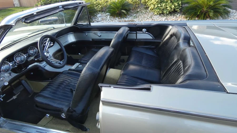 1962 Ford Thunderbird 3rd Gen - Image 4 of 10