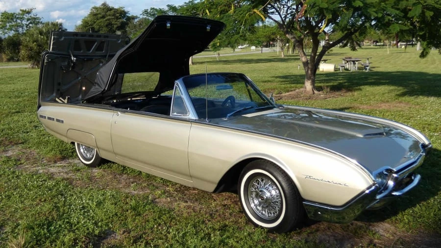1962 Ford Thunderbird 3rd Gen - Image 6 of 10