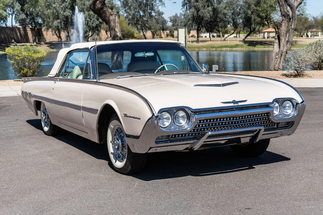 1962 Ford Thunderbird 3rd Gen - Image 12 of 31