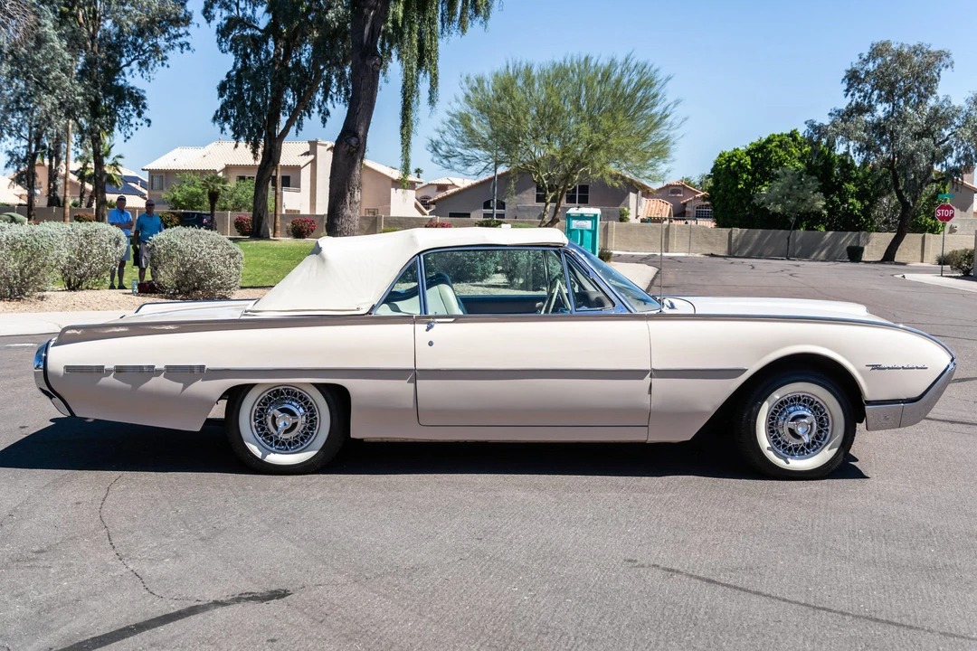 1962 Ford Thunderbird 3rd Gen - Image 13 of 31