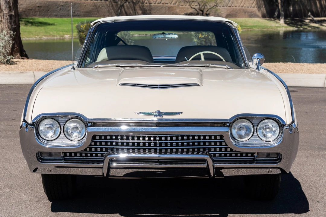1962 Ford Thunderbird 3rd Gen - Image 11 of 31