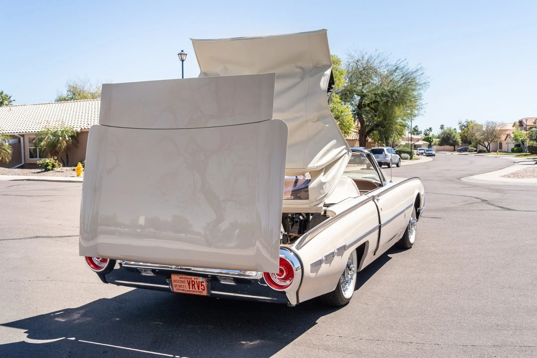 1962 Ford Thunderbird 3rd Gen - Image 19 of 31