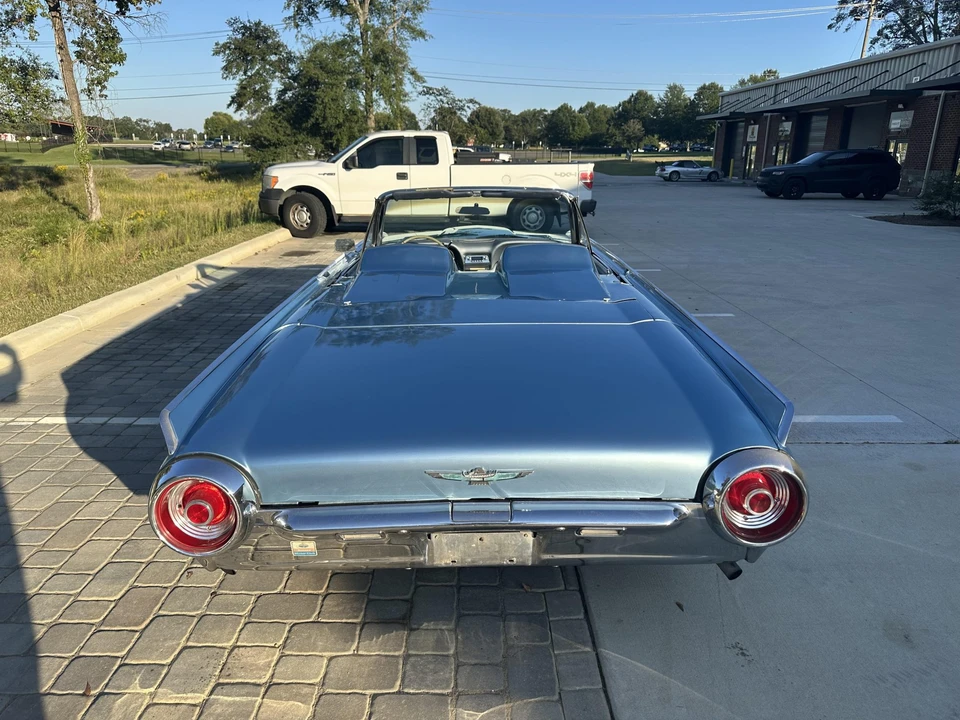 1962 Ford Thunderbird 3rd Gen - Image 11 of 31