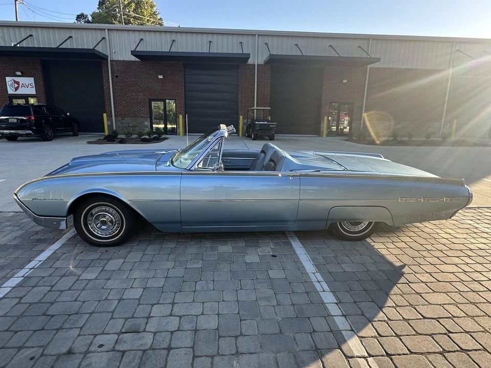 1962 Ford Thunderbird 3rd Gen - Image 14 of 31