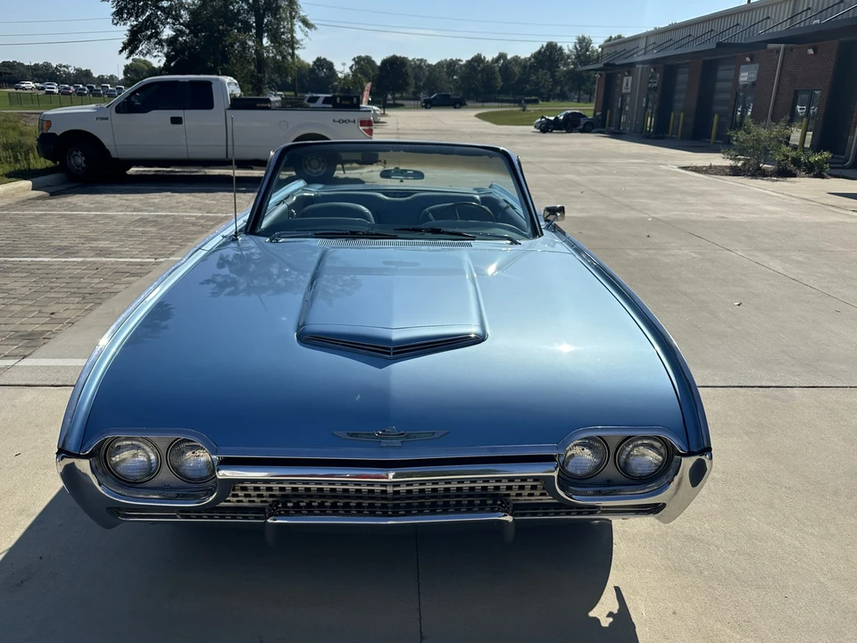 1962 Ford Thunderbird 3rd Gen - Image 5 of 31