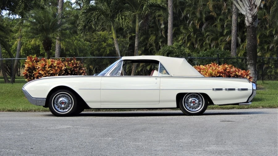 1962 Ford Thunderbird 3rd Gen - Image 2 of 21