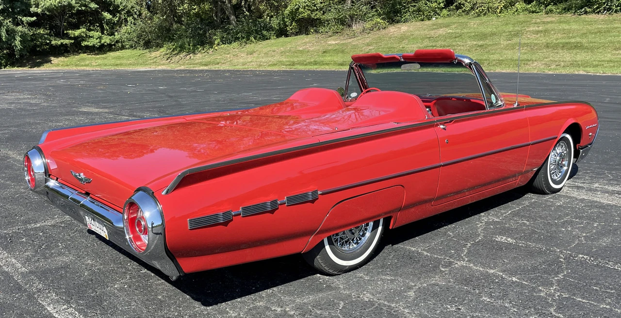 1962 Ford Thunderbird 3rd Gen - Image 25 of 31