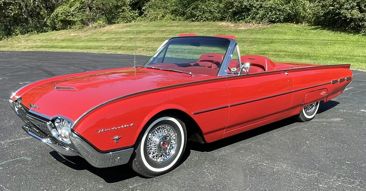 1962 Ford Thunderbird 3rd Gen - Image 10 of 31