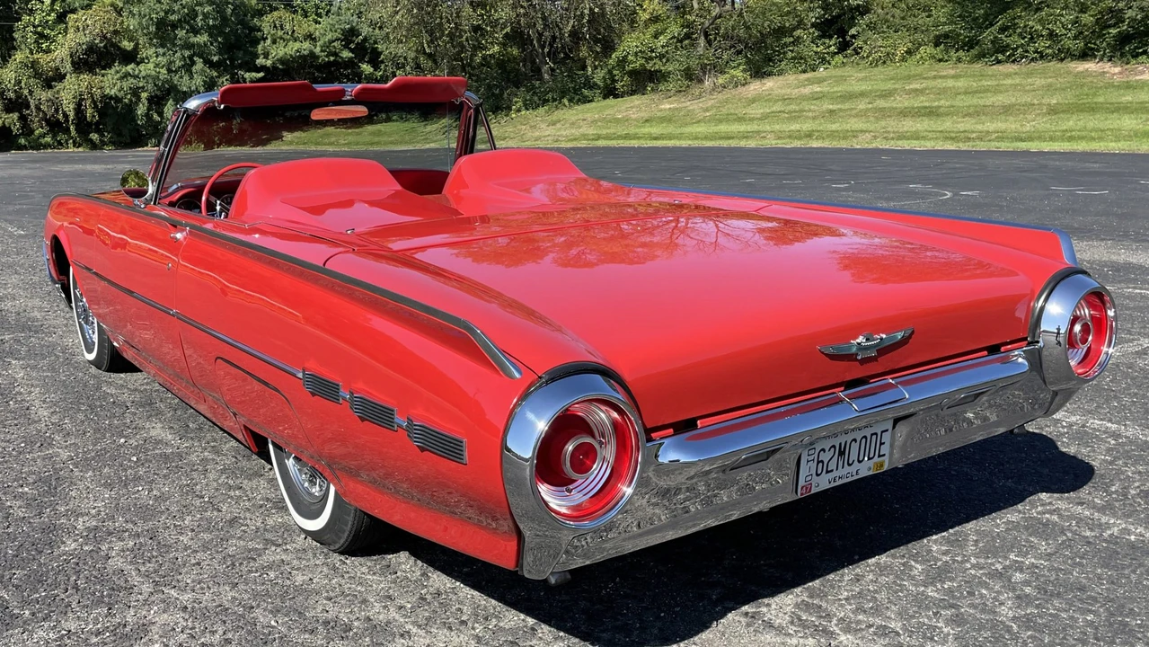 1962 Ford Thunderbird 3rd Gen - Image 19 of 31
