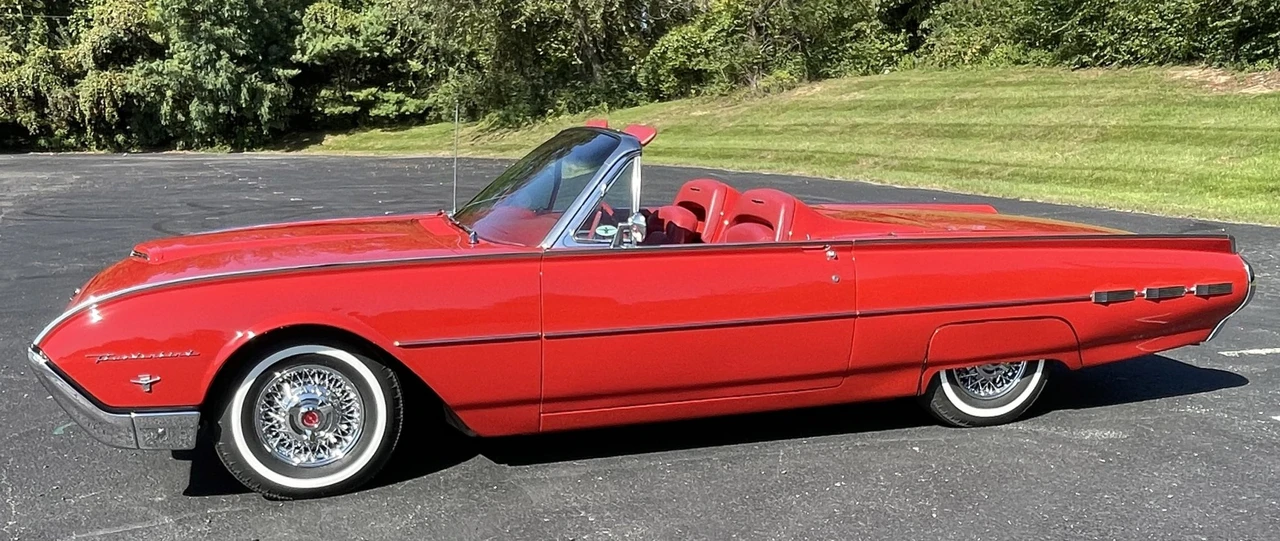 1962 Ford Thunderbird 3rd Gen - Image 12 of 31