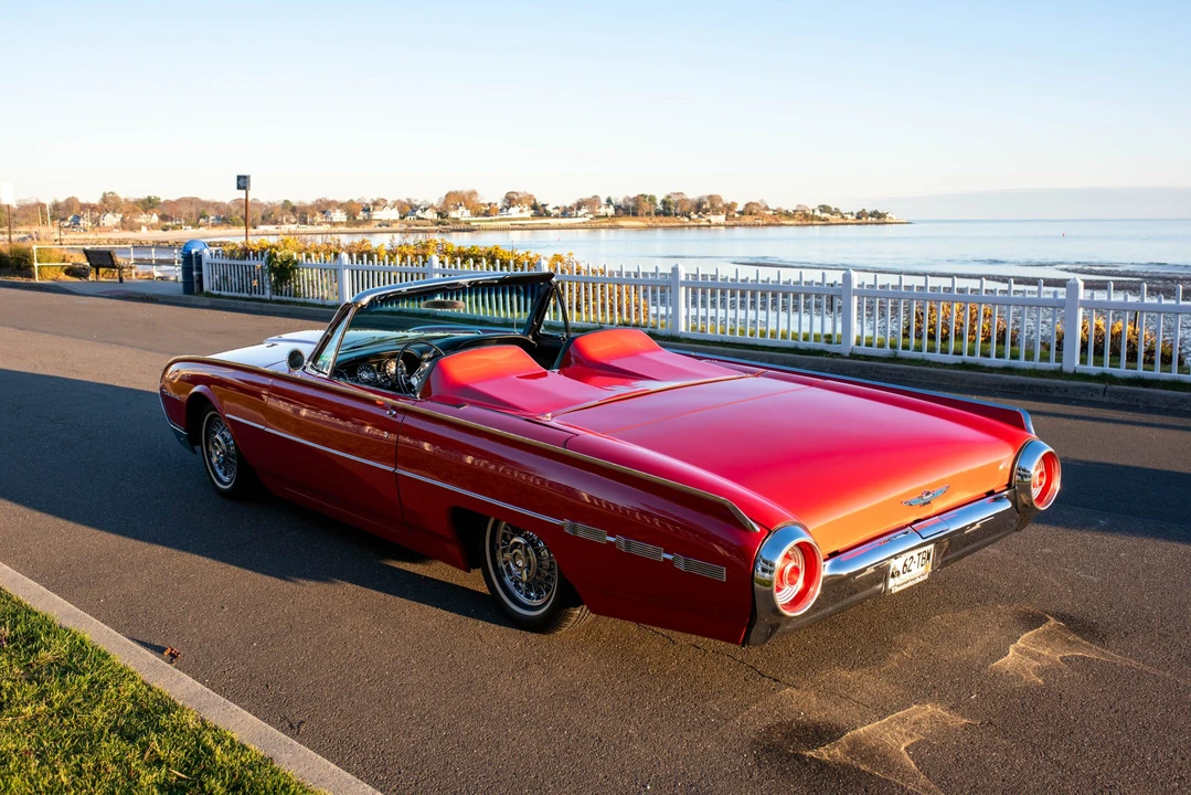 1962 Ford Thunderbird 3rd Gen - Image 11 of 31