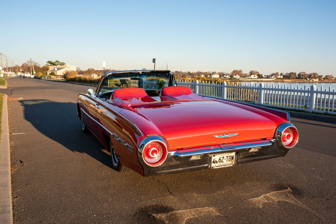 1962 Ford Thunderbird 3rd Gen - Image 14 of 31