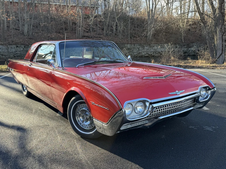 1962 Ford Thunderbird 3rd Gen - Image 11 of 31