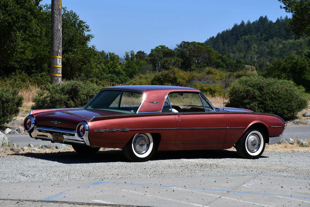 1962 Ford Thunderbird 3rd Gen - Image 11 of 31